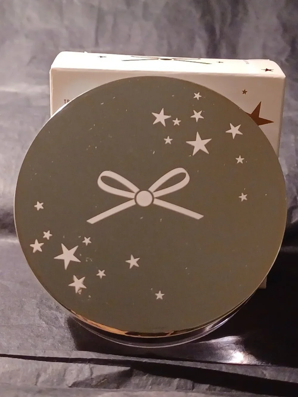 Ciate London Extraordinary Translucent Setting Powder - Picture 2 of 3